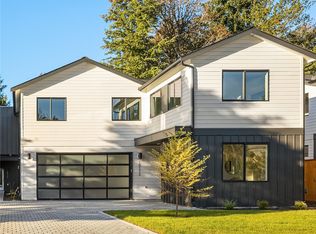 10172 NE 113th Pl, Kirkland, WA 98033