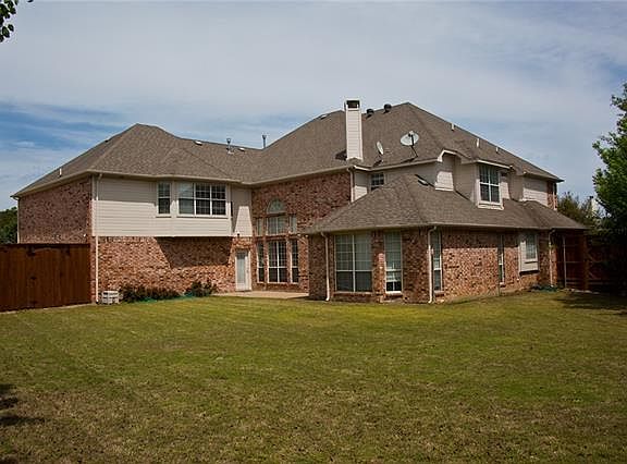 2nd image of 7701 Myrtle Springs Dr