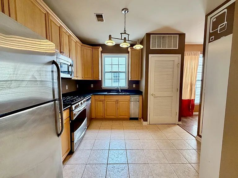 Kitchen Alt View