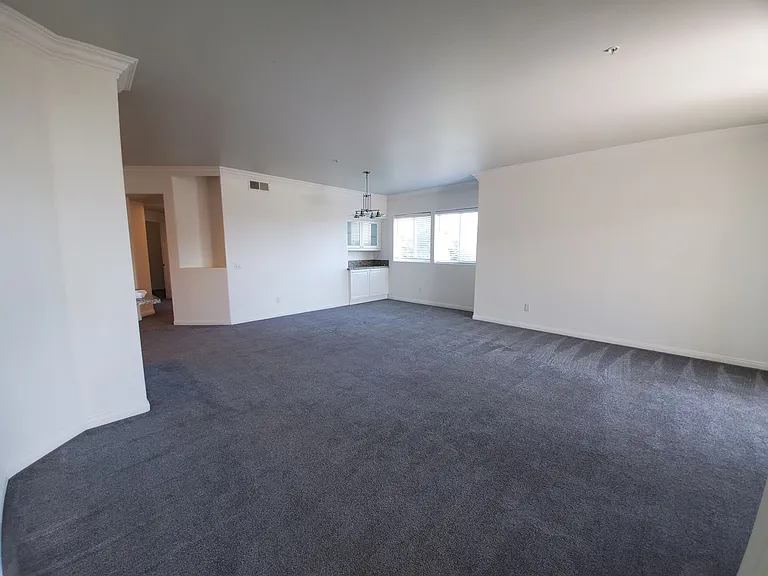 404 N Horne St N #D31 — Photo 9