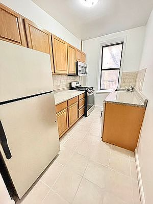 1st image of 611 W 141st St #26