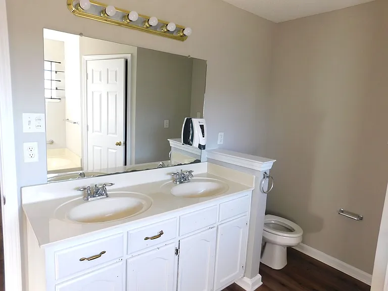 2469 Lasonya Ln — Photo 15