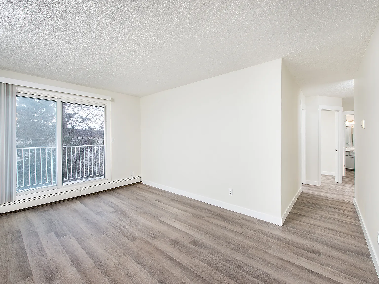 Adam Apartments — Photo 3