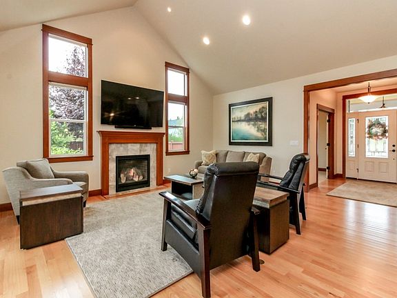 4th image of 6906 47th Ave NE