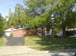 2 Mario Dr, Dayton, OH 45426