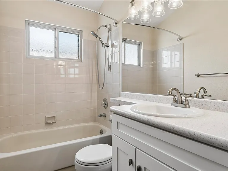 4686 N Wildflowers Way — Photo 13