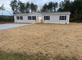 117 Hawkins Ln, Evington, VA 24550