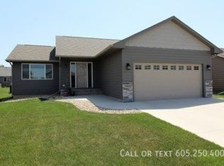 3405 E Brewster St, Sioux Falls, SD 57108