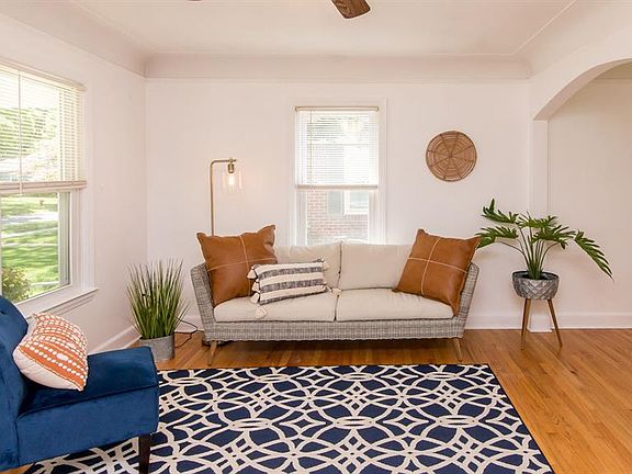 4th image of 9909 Arden St