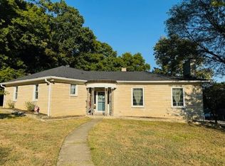 410 Hilltop Dr, Lancaster, OH 43130