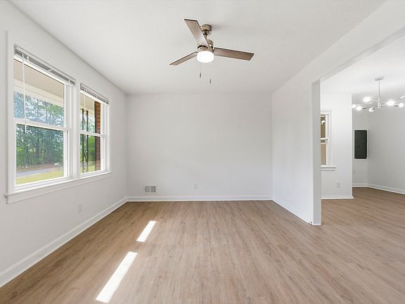 5th image of 1012 Starmount Dr