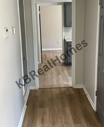 5th image of 1038 N Claybrook St #1