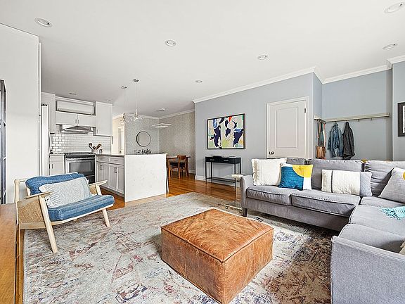 2nd image of 564 Henry St #1
