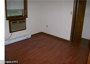 5th image of 17 N Washington St APT 2