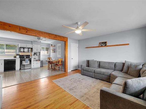 4th image of 4101 Park Hill Ct