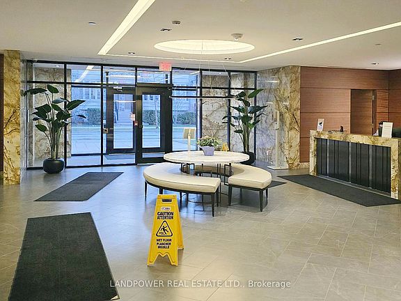 3rd image of 21 Clairtrell Rd #314