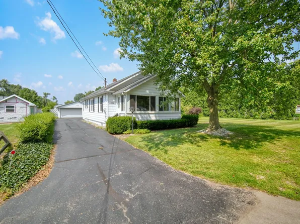 1024 Evanston Dr, Jackson, MI 49202