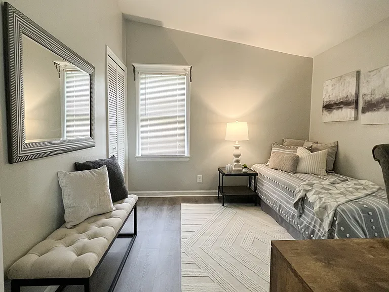 615 Crest Ct — Photo 22