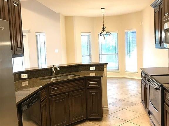 3rd image of 6821 Old Square Dr