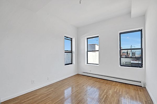 1st image of 297 W 112th St APT 6D