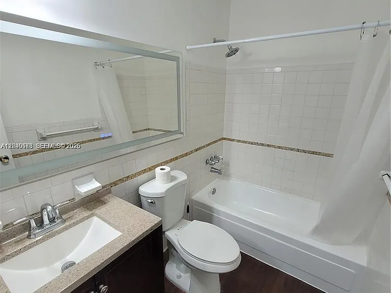 2832 W Fillmore St #18 — Photo 15