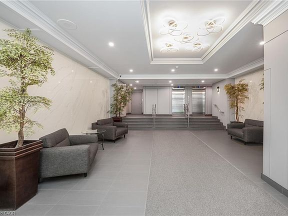 3rd image of 975 Warwick Ct #1501