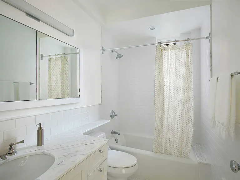 1085 Park Ave #8A — Photo 11