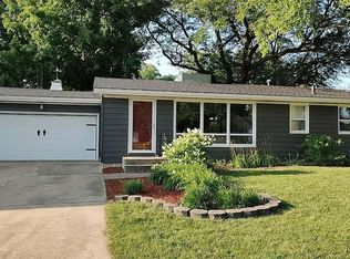1110 Eastmoor Dr, Mason City, IA 50401