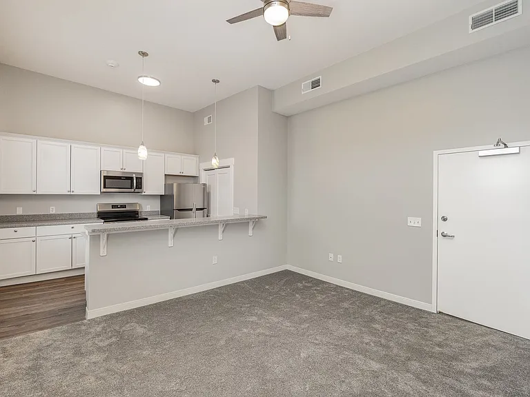 17 E High St — Photo 18