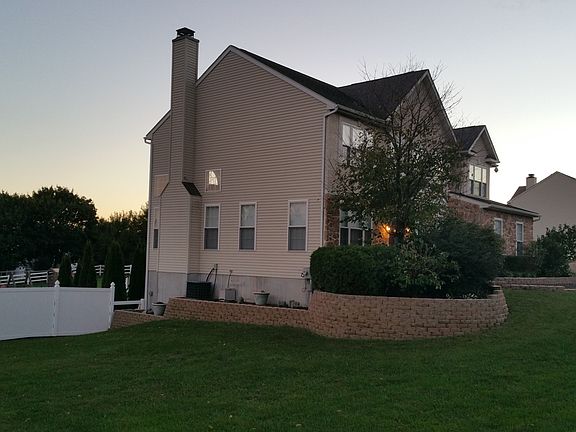 3rd image of 1 Waterford Ln