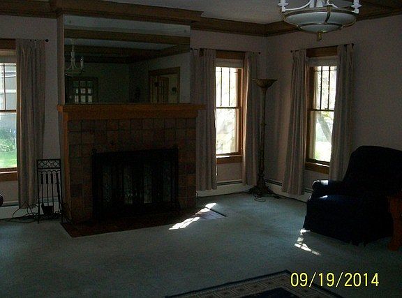 5th image of 115 E Lincoln Ave