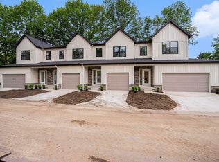 1979 N Shorewood Ln #7, Holland, MI 49423