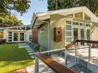 16614 Chaplin Ave, Encino, CA 91436