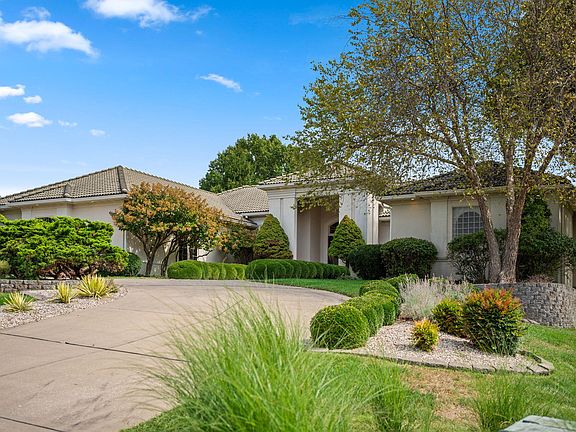 3rd image of 5364 S Castlebay Drive