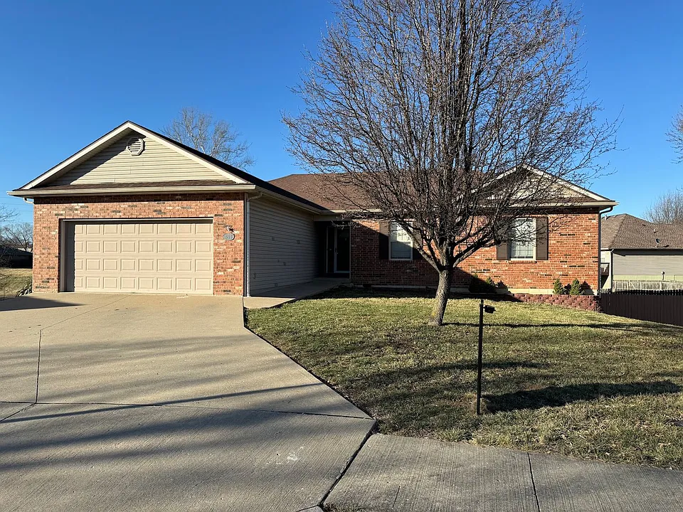 403 Camel Ct