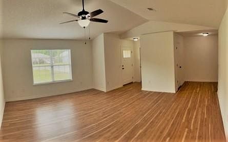 4th image of 6043 Savannah Dr