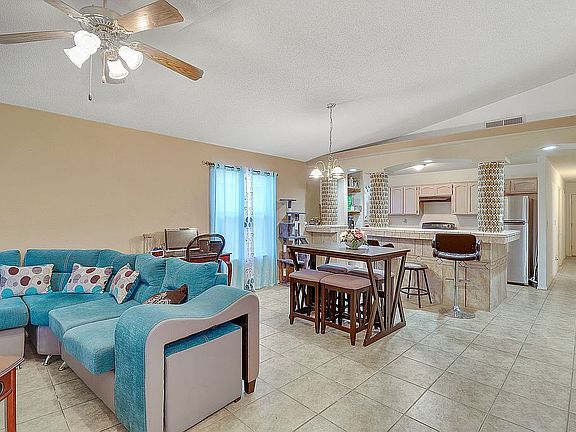 5th image of 644 Esmeralda Armendariz Ave