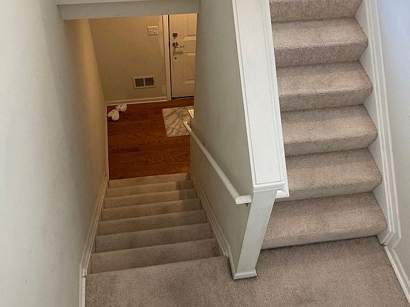 5th image of 27995 Hopkins Dr