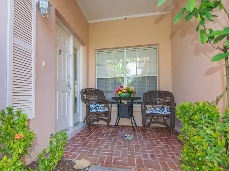 219 Park Shores Cir #B — Photo 22