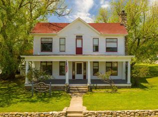 149 N 7th St, Custer, SD 57730