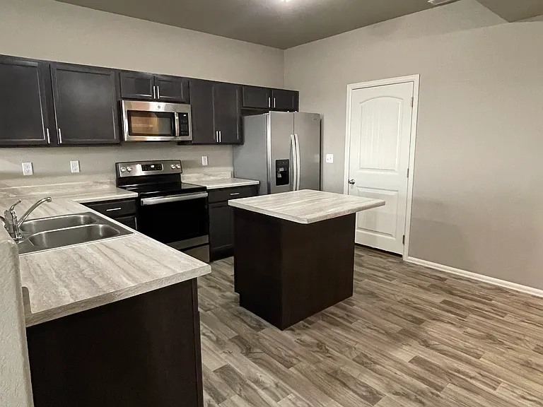 7593 Sand Lake Hts — Photo 5