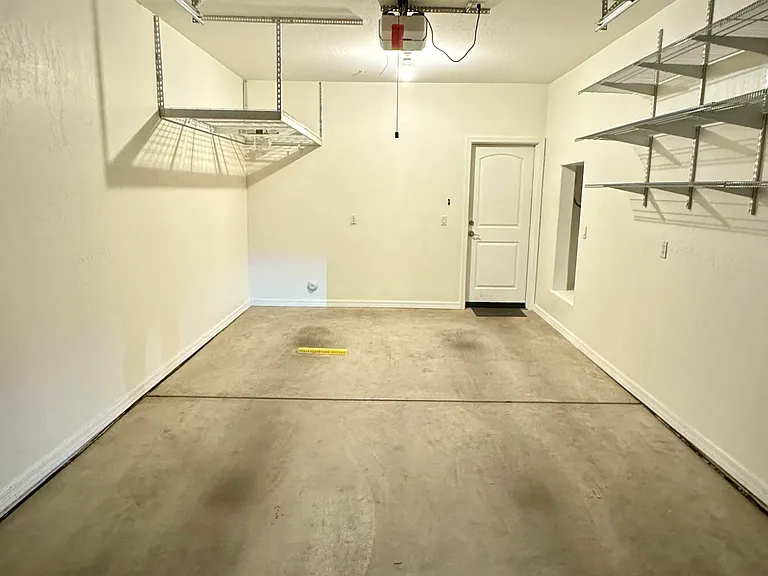 1 car garage