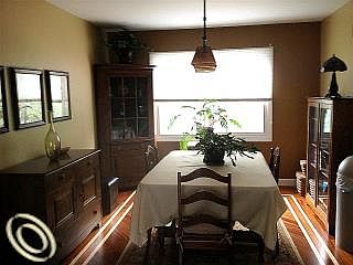 3rd image of 3381 Bennington Dr