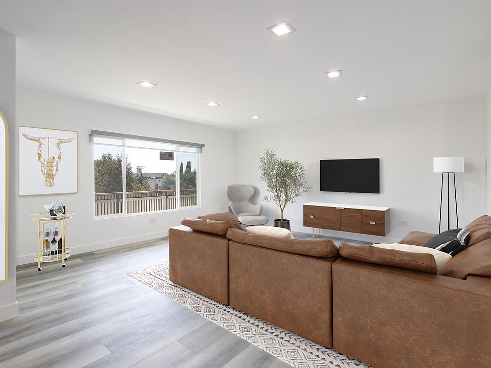 1st image of 3535 Ellsworth St APT 3