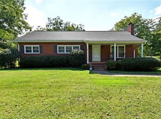 2818 Reynolds Park Rd, Winston salem, NC 27107