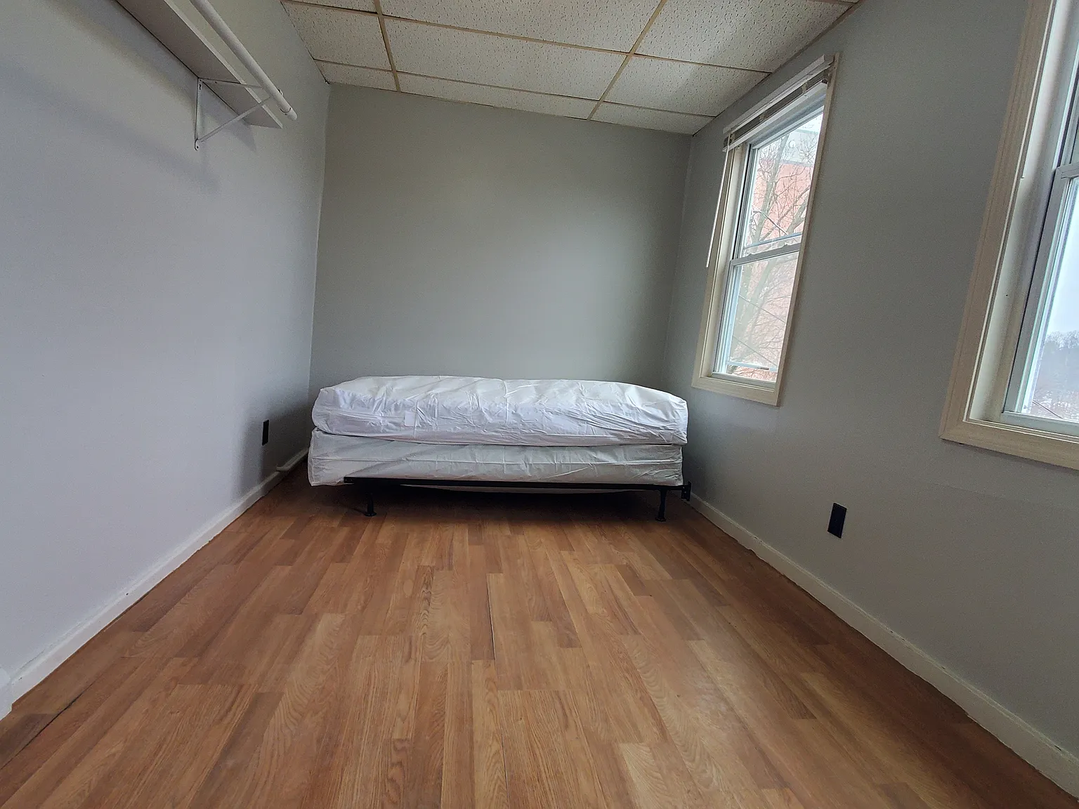 Studio, 108 sqft, $550 — Photo 1
