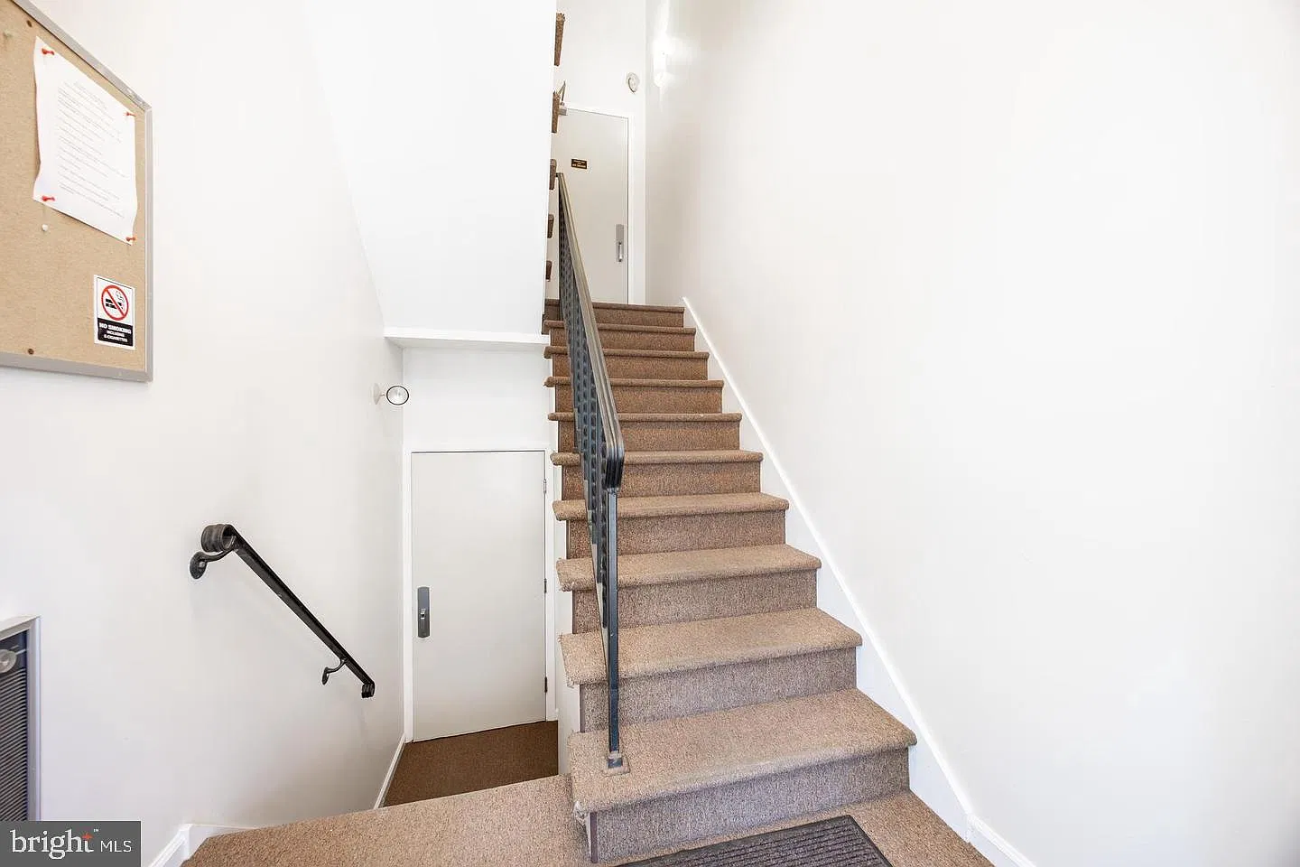 2 bed, 1.0 bath, 675 sqft, $1,350 — Photo 3