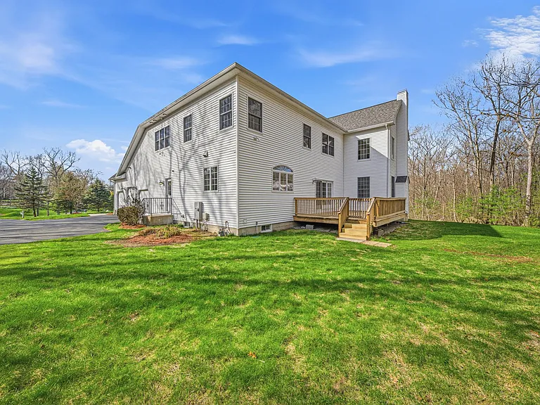 9 Overlook Rd — Photo 33