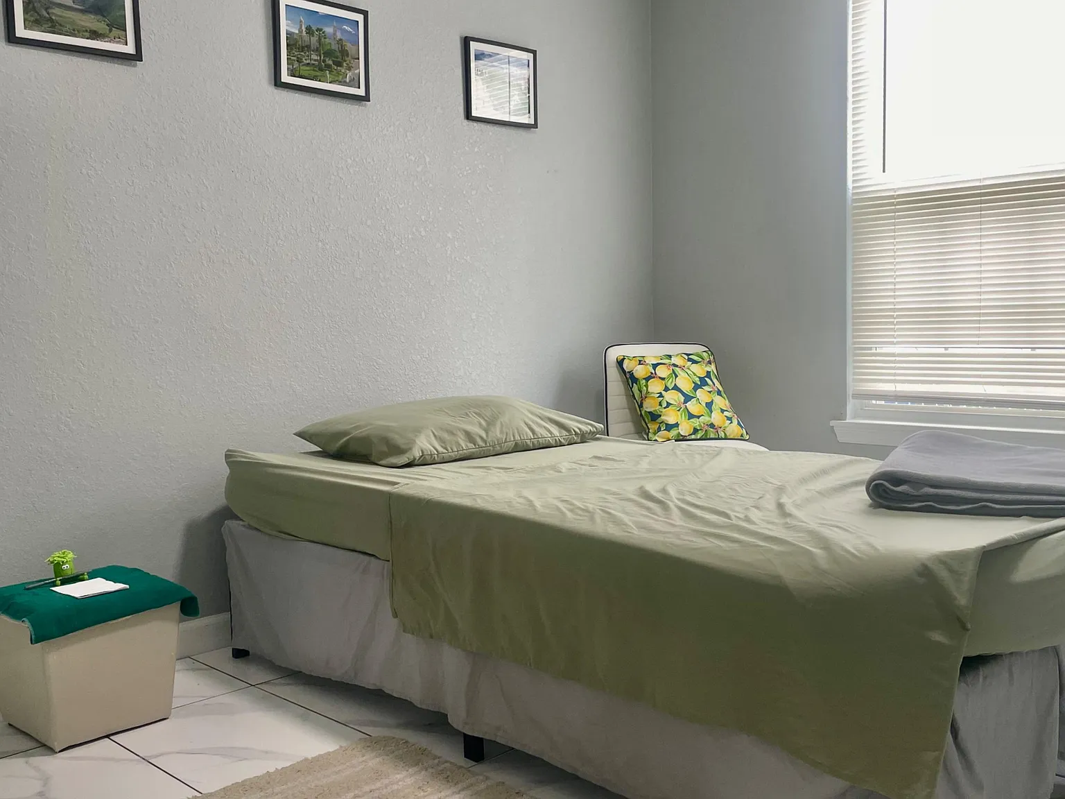3 bed, 1.0 bath, 880 sqft, $957 — Photo 3
