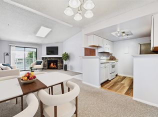 910 S Walden St UNIT 201, Aurora, CO 80017
